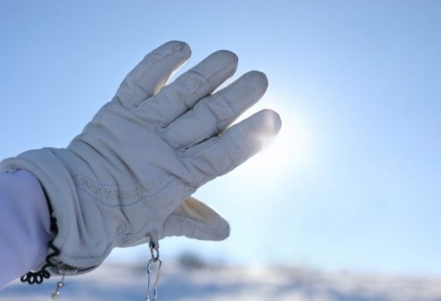 how to dry ski gloves