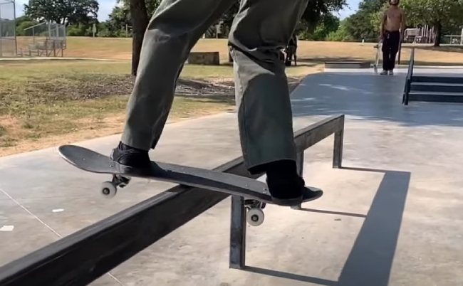 How to do frontside boardslide