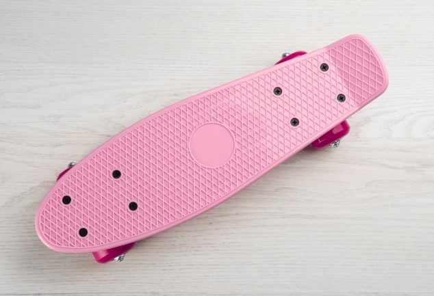 What Is a Cruiser Skateboard