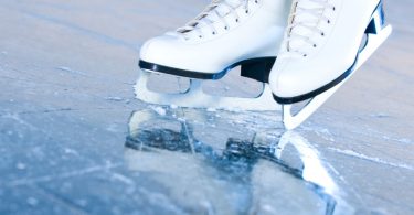 How to stop on ice skates